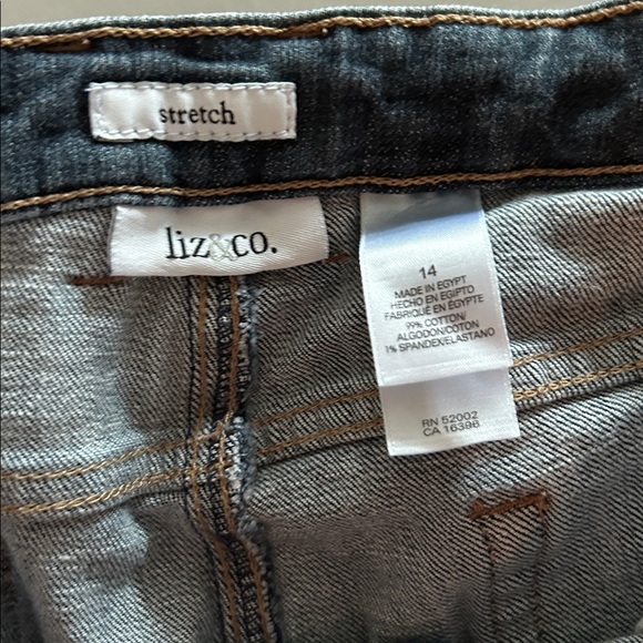 Liz & Co. Dark Blue stretch capris denim Jeans with cuffs size 14 - Picture 6 of 14